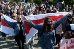 В Минске начались задержания в ходе "женского марша"