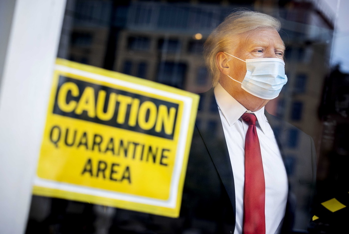 Трампа на несколько дней направили в военно-медицинский центр