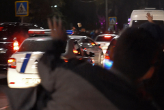 Демонстранты ворвались на территорию госкомитета нацбезопасности Киргизии