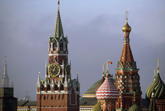 Путин оценит возможность остаться президентом после 2024 года, "когда придет время"