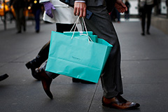 Tiffany согласилась на более низкое предложение LVMH о покупке