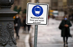 ЕС признал тяжесть ситуации с COVID и согласовал политику борьбы с ним