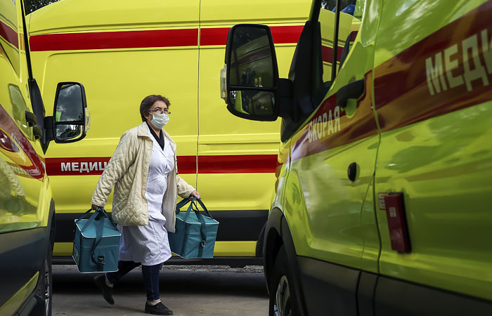 В Москве заметили снижение прироста числа госпитализаций больных COVID