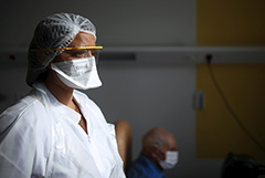 Франция отправит часть пациентов с коронавирусом в больницы Германии