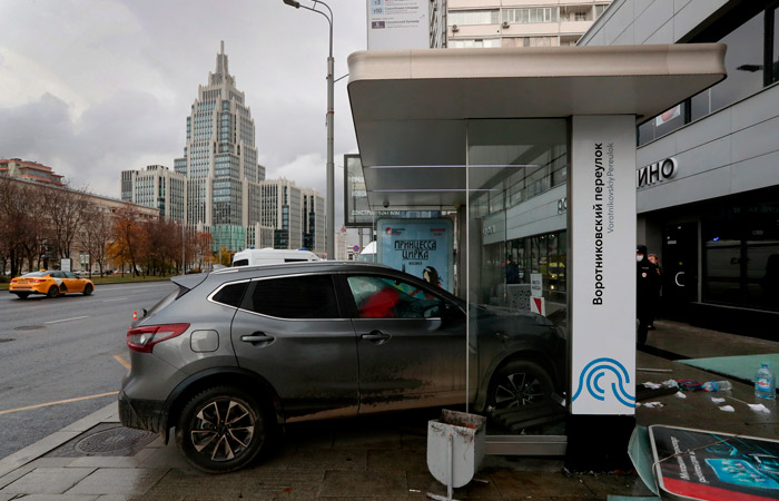 Возможной причиной ДТП в центре Москвы сочли ошибку водителя