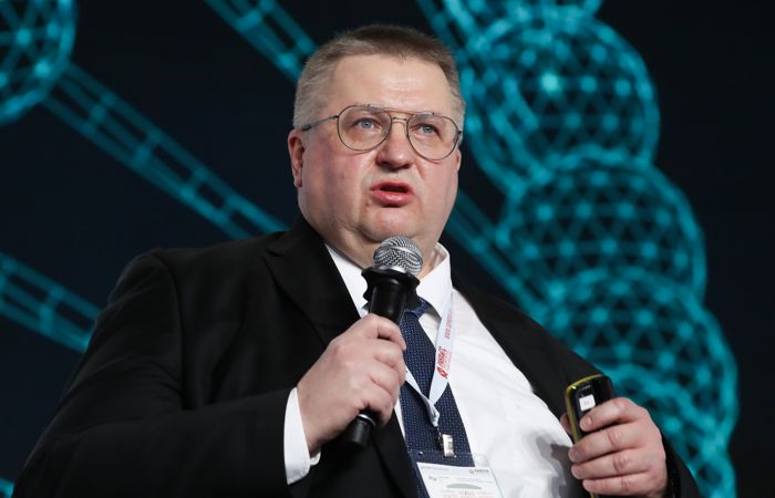 Вице-премьер Алексей Оверчук пострадал в ДТП на Кутузовском проспекте