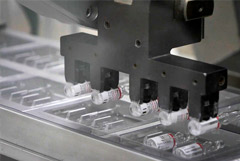 В РФ на этой неделе поставят первую промышленную партию COVID-вакцины