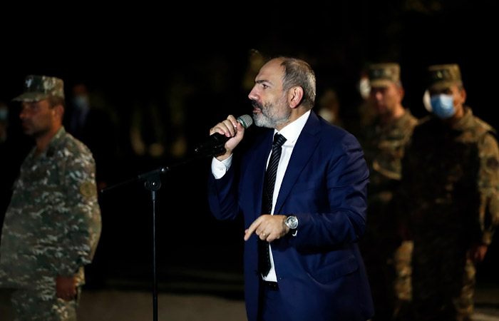 Пашинян подписал заявление о прекращении войны под давлением военных