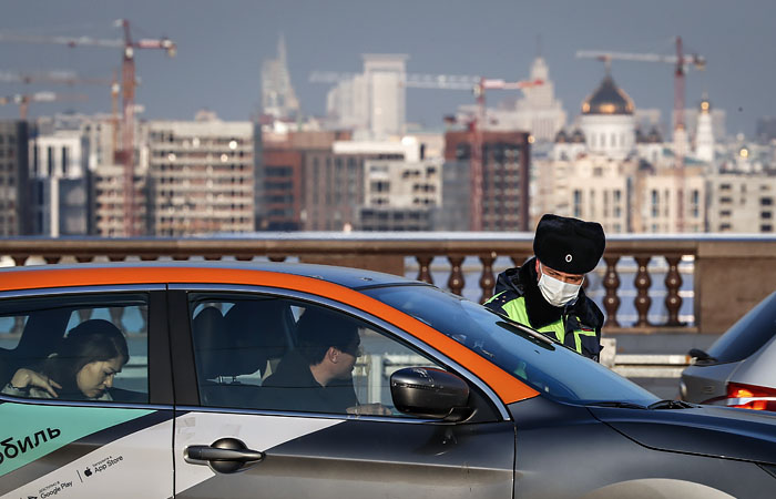 Попова заметила, что штрафы за отсутствие масок снижают заболеваемость