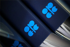 Страны ОПЕК+ договорились следить за ситуацией на рынке в IV квартале