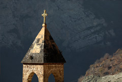 Путин призвал сохранить памятники и святыни в Карабахе