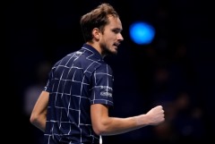 Российский теннисист Медведев впервые выиграл Итоговый турнир ATP