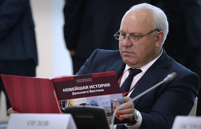 Умер заразившийся коронавирусом экс-глава Хакасии