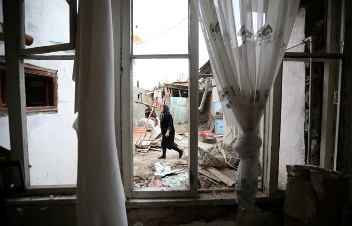 Азербайджан сообщил о погибших при обстреле Арменией города Гянджи