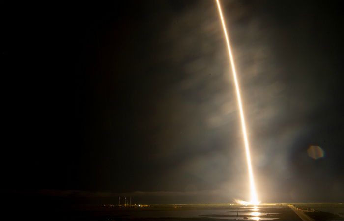 Корабль Cargo Dragon вышел на орбиту