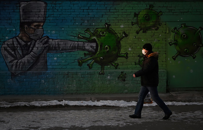 В России за сутки коронавирус выявили еще у 27 927 человек