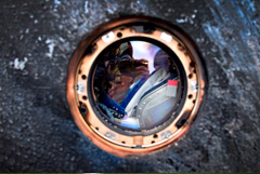 "Роскосмос" предложил повысить оклады космонавтов на треть