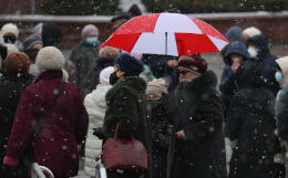 Милиция Белоруссии начала процесс против сотни задержанных пенсионеров