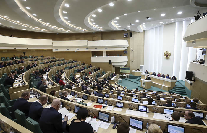 Совфед одобрил закон о гарантиях неприкосновенности экс-президенту РФ