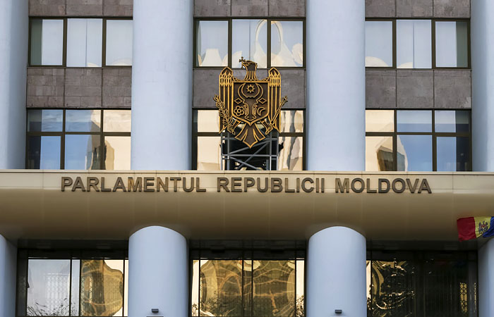 Парламент Молдавии утвердил русский в статусе языка межнационального общения