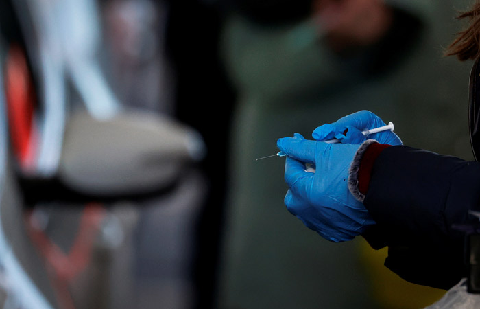 Еврокомиссия одобрила к применению вакцину Pfizer против COVID-19