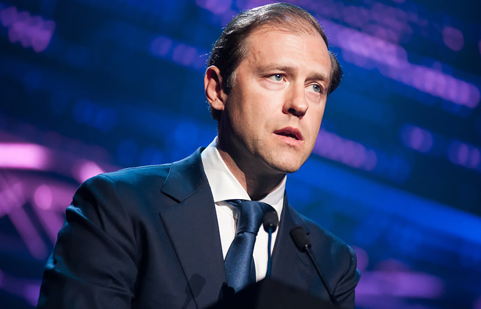 Мантуров передал активы своей семьи в управление УК Сбербанка