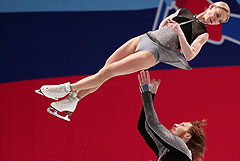 Фигуристы Тарасова и Морозов стали трехкратными чемпионами России