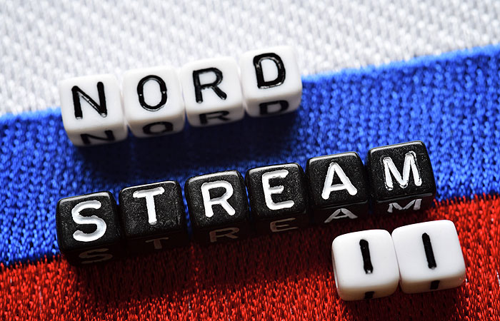 Песков назвал санкции против "Северного потока 2" рейдерской атакой