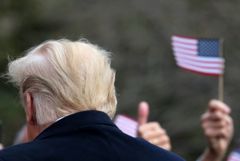 Трамп подписал бюджет на 2021 год с пакетом мер поддержки экономики