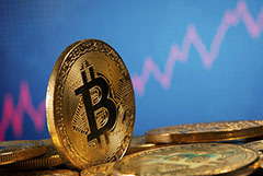 Цена биткойна выросла до $28,5 тысяч