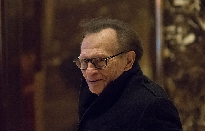 Американский телеведущий Ларри Кинг заболел COVID-19