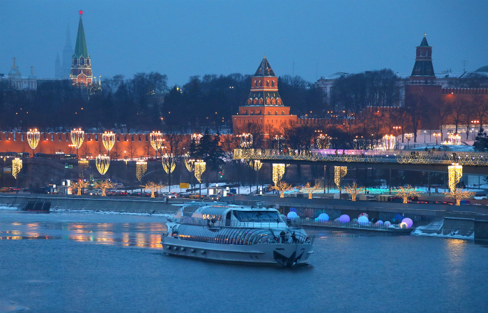 Песков опроверг предположения о "войне башен" Кремля