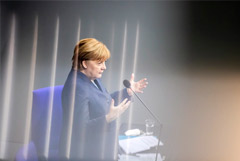 Меркель сочла проблематичной блокировку аккаунтов Трампа в соцсетях
