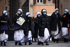 В Италии решили продлить режим ЧС из-за коронавируса до конца апреля