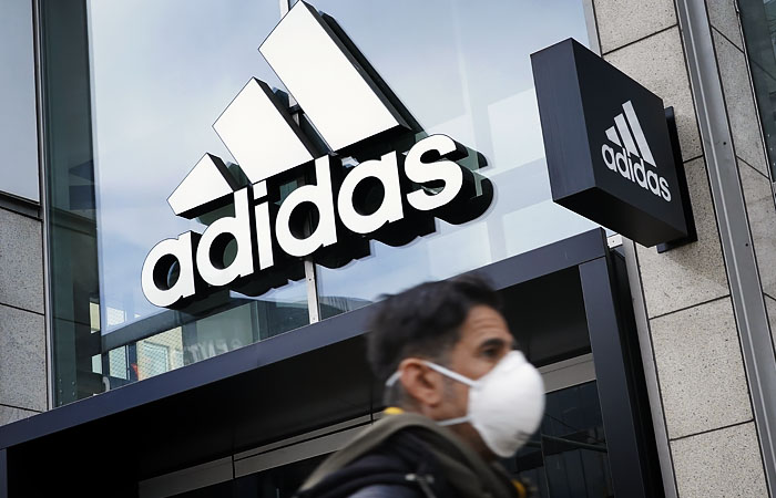 ВС РФ встал на сторону россиянки в споре с Adidas из-за смарт-часов