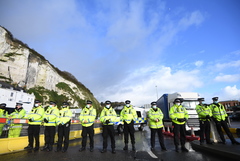 Франция объявила о закрытии границ со странами, не входящими в ЕС