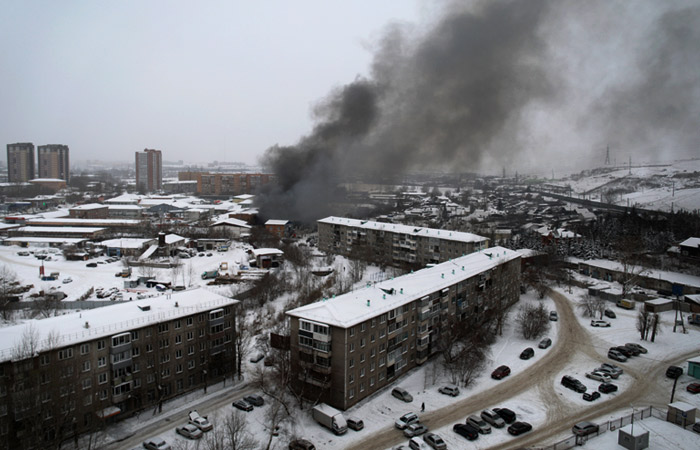 Трое пожарных погибли на горящем складе в Красноярске