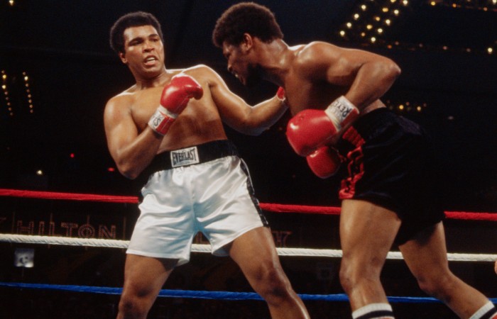 Умер боксер Леон Спинкс, победивший Мохаммеда Али