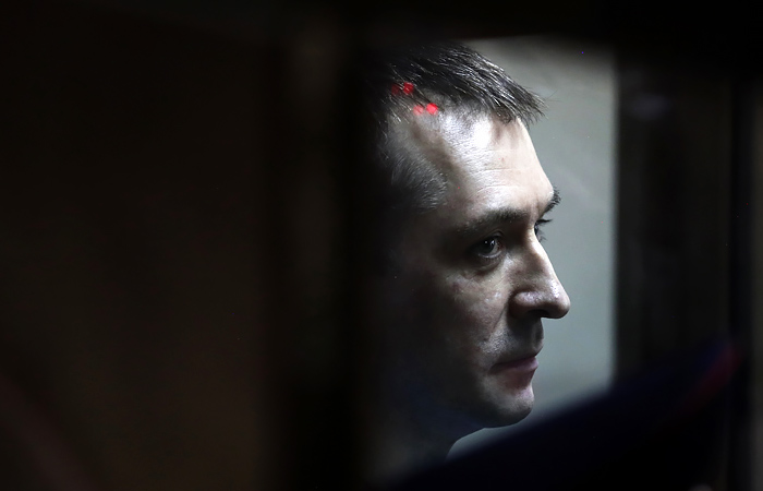 Осужденный экс-полковник МВД Захарченко попал в больницу