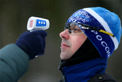 Суточный прирост случаев COVID-19 в России составил 14,2 тысячи