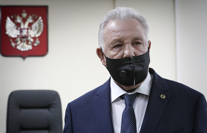 Хабаровский экс-губернатор Ишаев получил пять лет условно за растрату