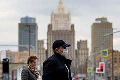 Эксперт спрогнозировала спад волны COVID в РФ до минимума к лету