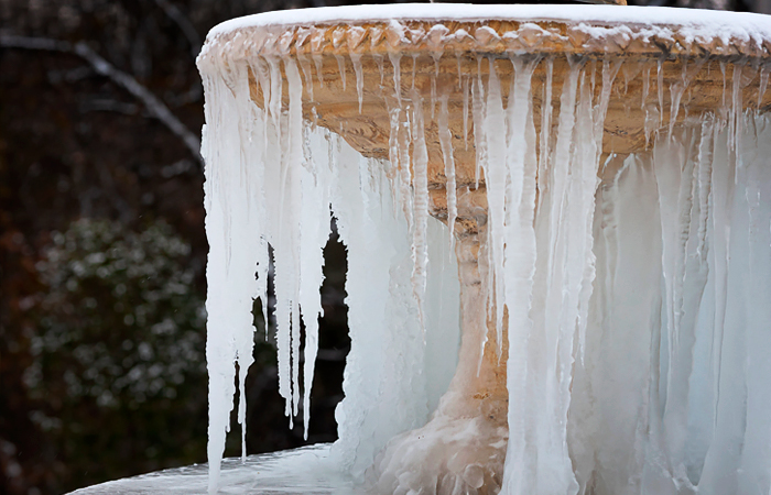 Жителям Техаса из-за морозов запретили пить некипяченую воду