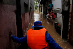 Столицу Индонезии затопило из-за муссона