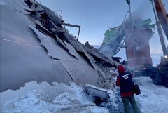 Тела еще двух рабочих обнаружены под завалами на фабрике в Норильске