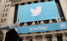 Twitter заблокировал 100 аккаунтов, предположительно, связанных с Россией