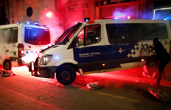 В Барселоне протесты против ареста рэпера снова переросли в беспорядки