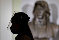 Прирост случаев COVID-19 в России вторые сутки остается меньше 10 тыс.