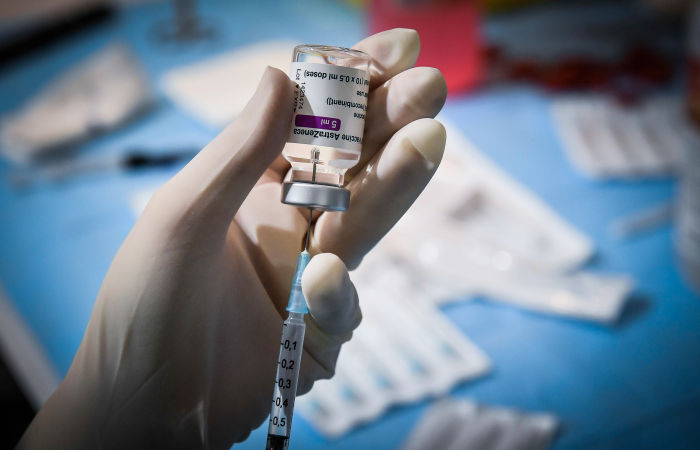 Индийские компании заявили об угрозе производству COVID-вакцин из-за США