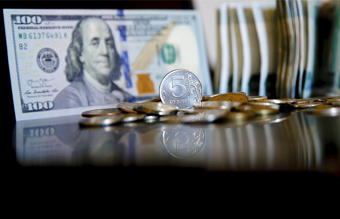 Доллар опустился до 73 рублей впервые с 17 декабря